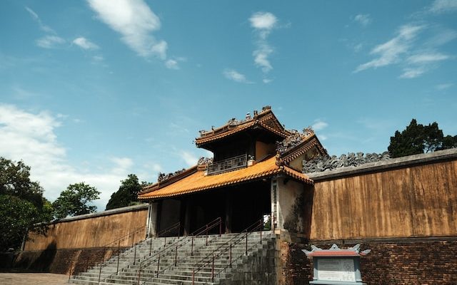 lang tu duc hue
